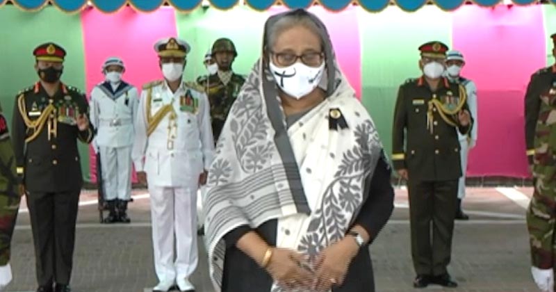 বঙ্গবন্ধুর সমাধিতে প্রধানমন্ত্রীর শ্রদ্ধা