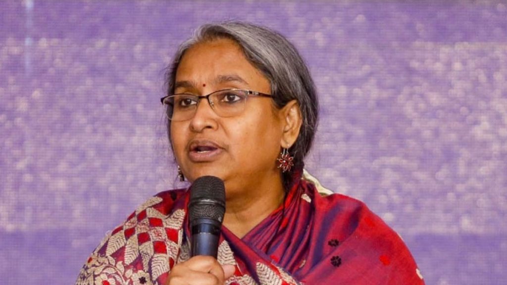 ‘কোনও ফাঁদে পা দেবেন না’-শিক্ষামন্ত্রী