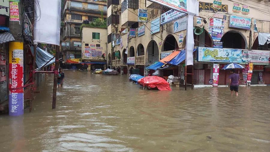 চট্টগ্রামে সব শিক্ষাপ্রতিষ্ঠান মঙ্গলবার বন্ধ ঘোষণা