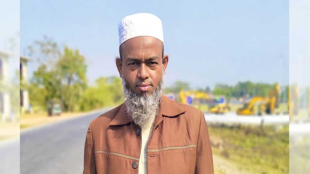 তালতলী উপজেলায় শ্রেষ্ঠ শ্রেণি শিক্ষক নির্বাচিত হলেন মাওলানা মোঃ কামরুল ইসলাম