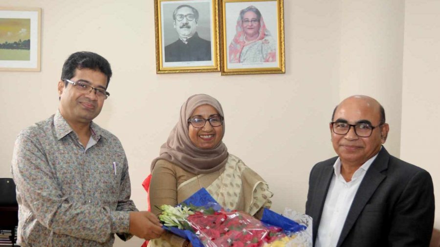 ইউজিসি সদস্য হিসেবে যোগ দিলেন ড. হাসিনা খান